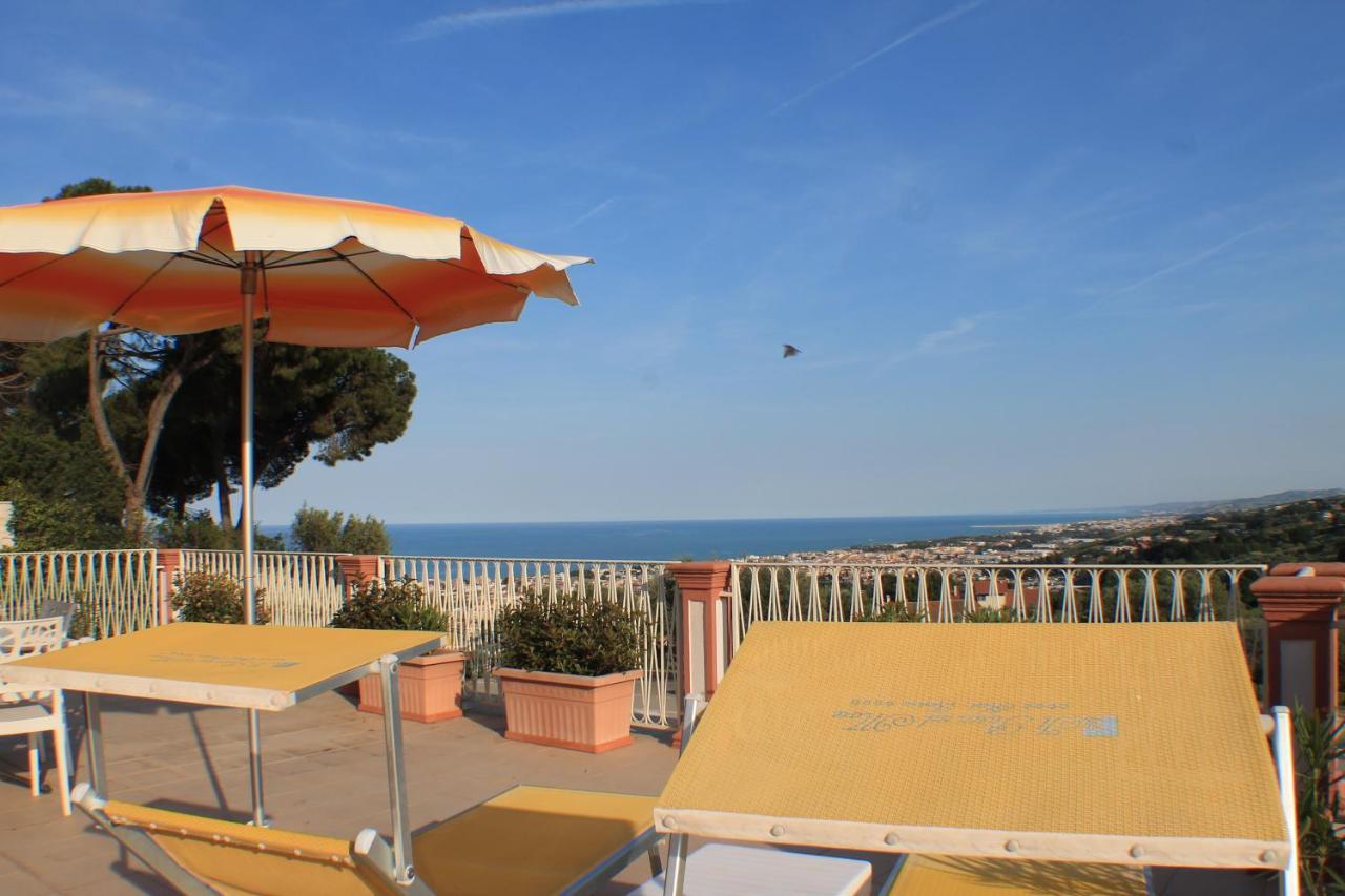 Tortoreto Il Parco Sul Mare Resort & Spa מראה חיצוני תמונה